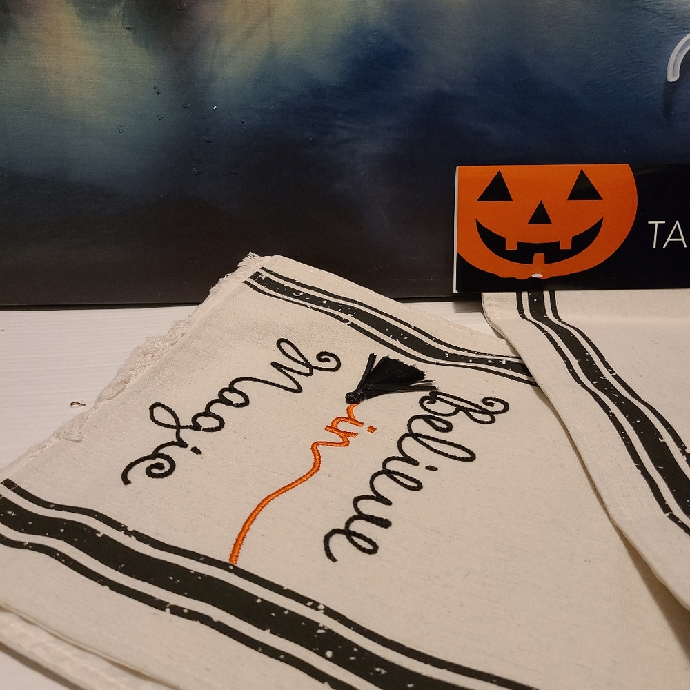 Decorative Table Runner - Picture 9 of 15